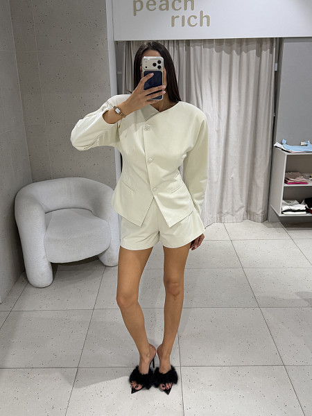 Шорты Милс молочный